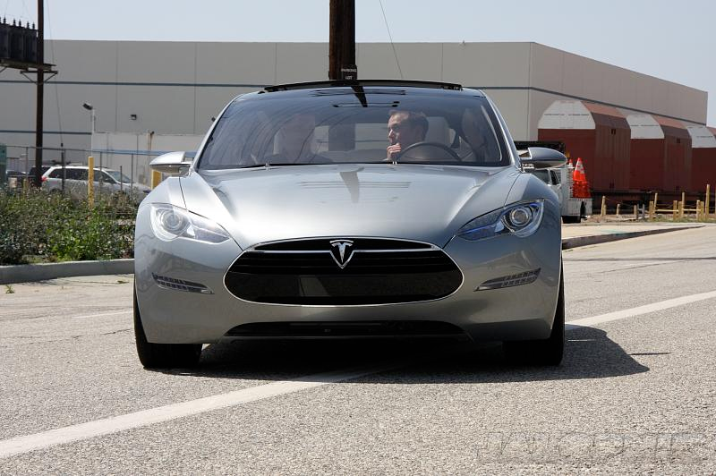 Illustration for article titled Tesla Model S Sedan Concept: $49,900 Seven-Seater Electric To Hit Streets In 2011
